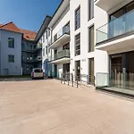 Apartamento Brand New With Balcony - Center