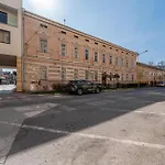 Apartamento Brand New With Balcony - Center
