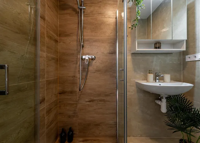 Lejlighed Brand New With Balcony - Center *