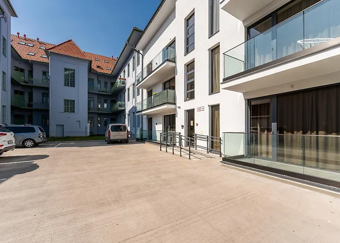 Lejlighed Brand New With Balcony - Center